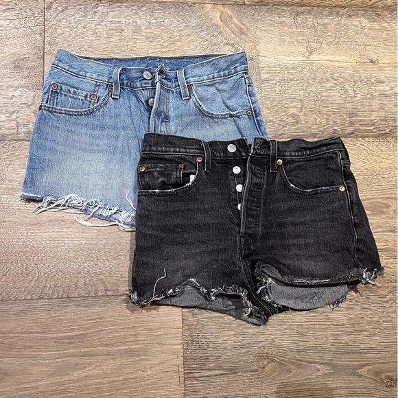 Lot of two Levi’s 501 high waisted denim shorts size 26 - Picture 2 of 5